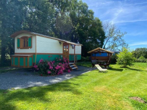 Bungalow confortable à Saint-Pardoux avec piscine partagée